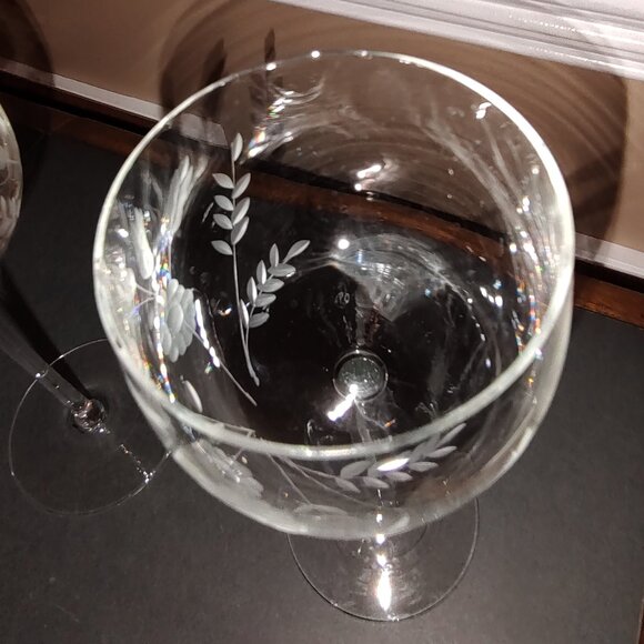 BALLOON GLASSES CRYSTAL FLORAL ETCHED CLEAR SET OF FOUR - Picture 2 of 3